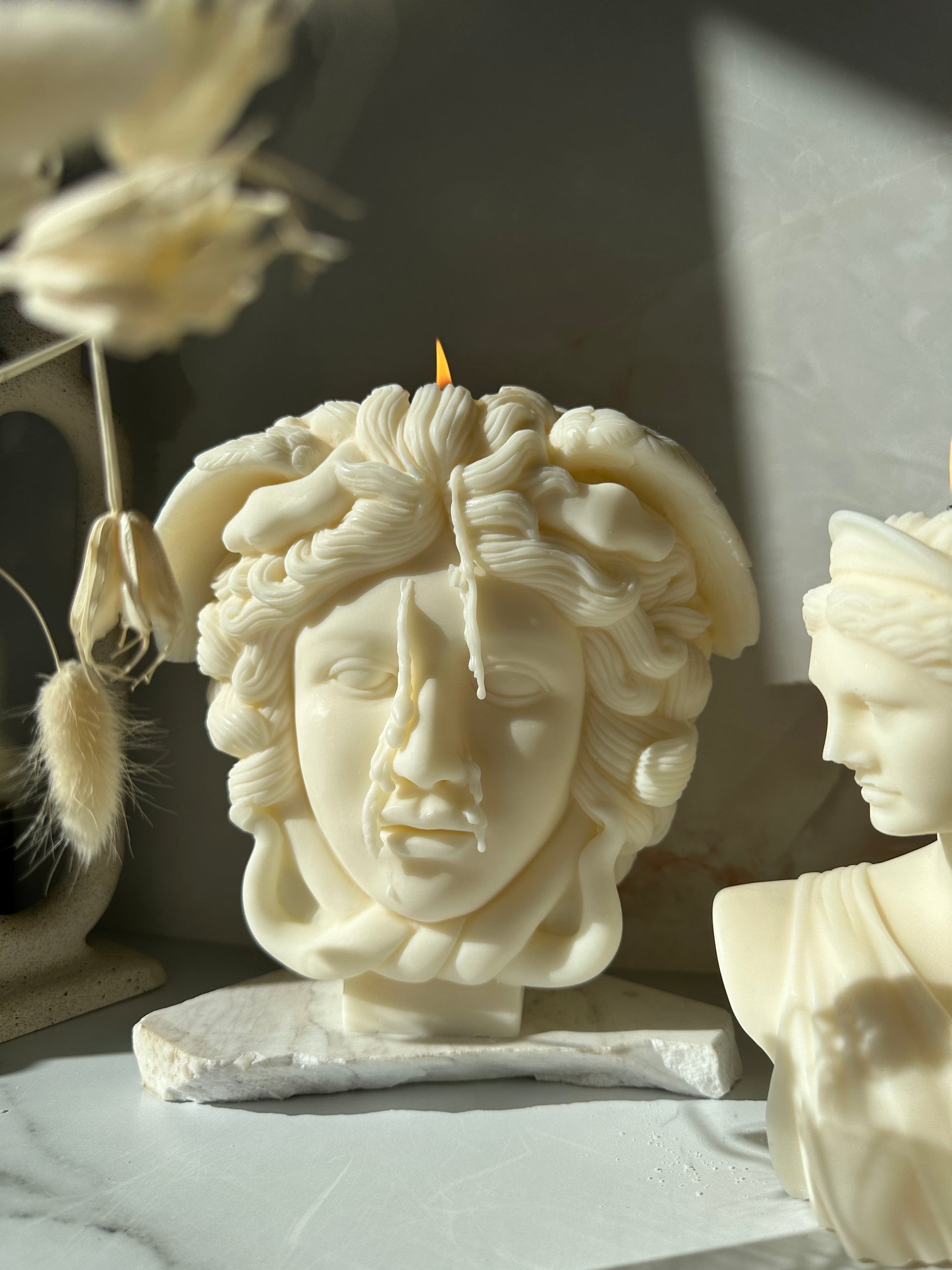 medusa candle 