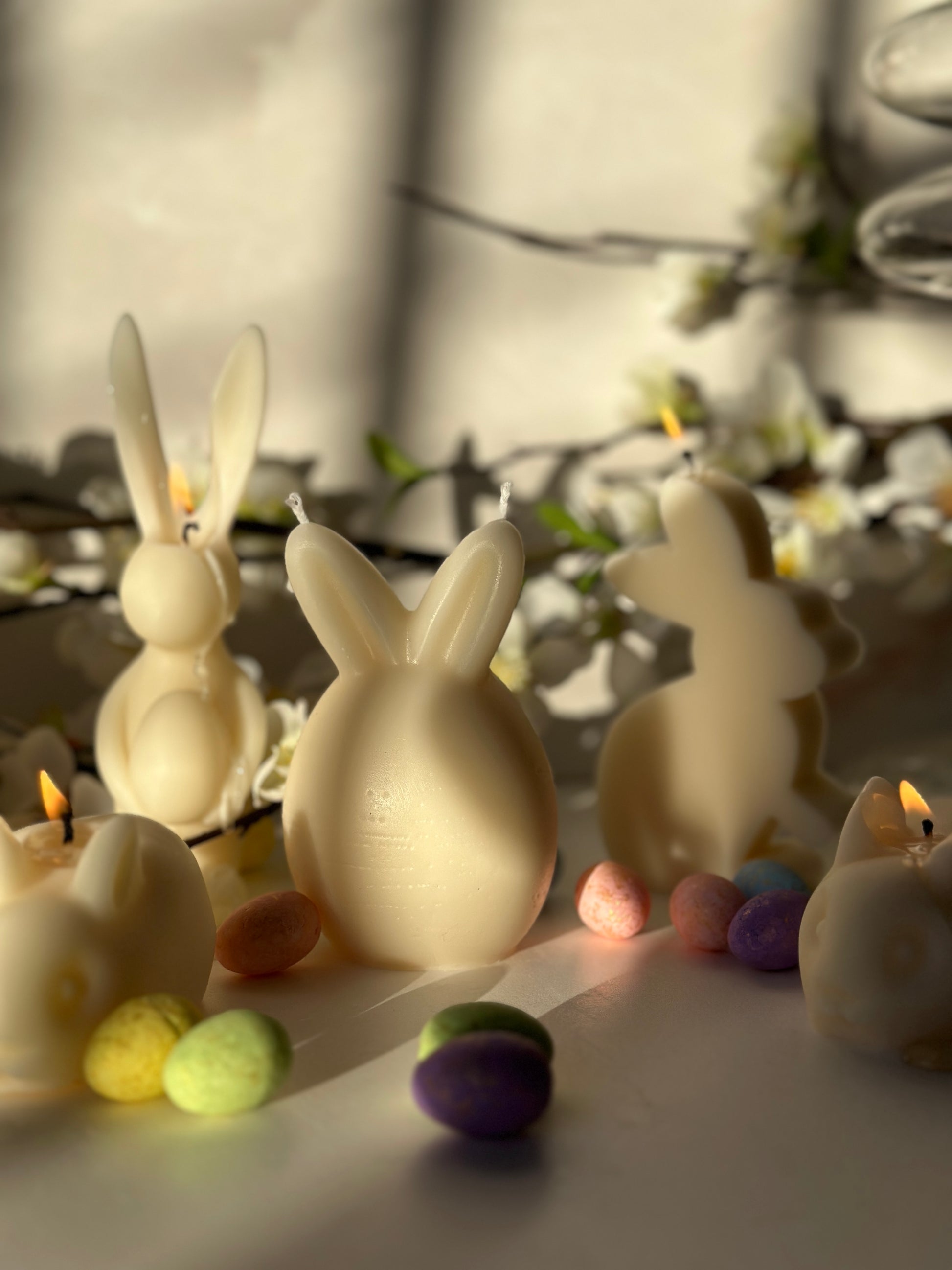 easter candle decor 