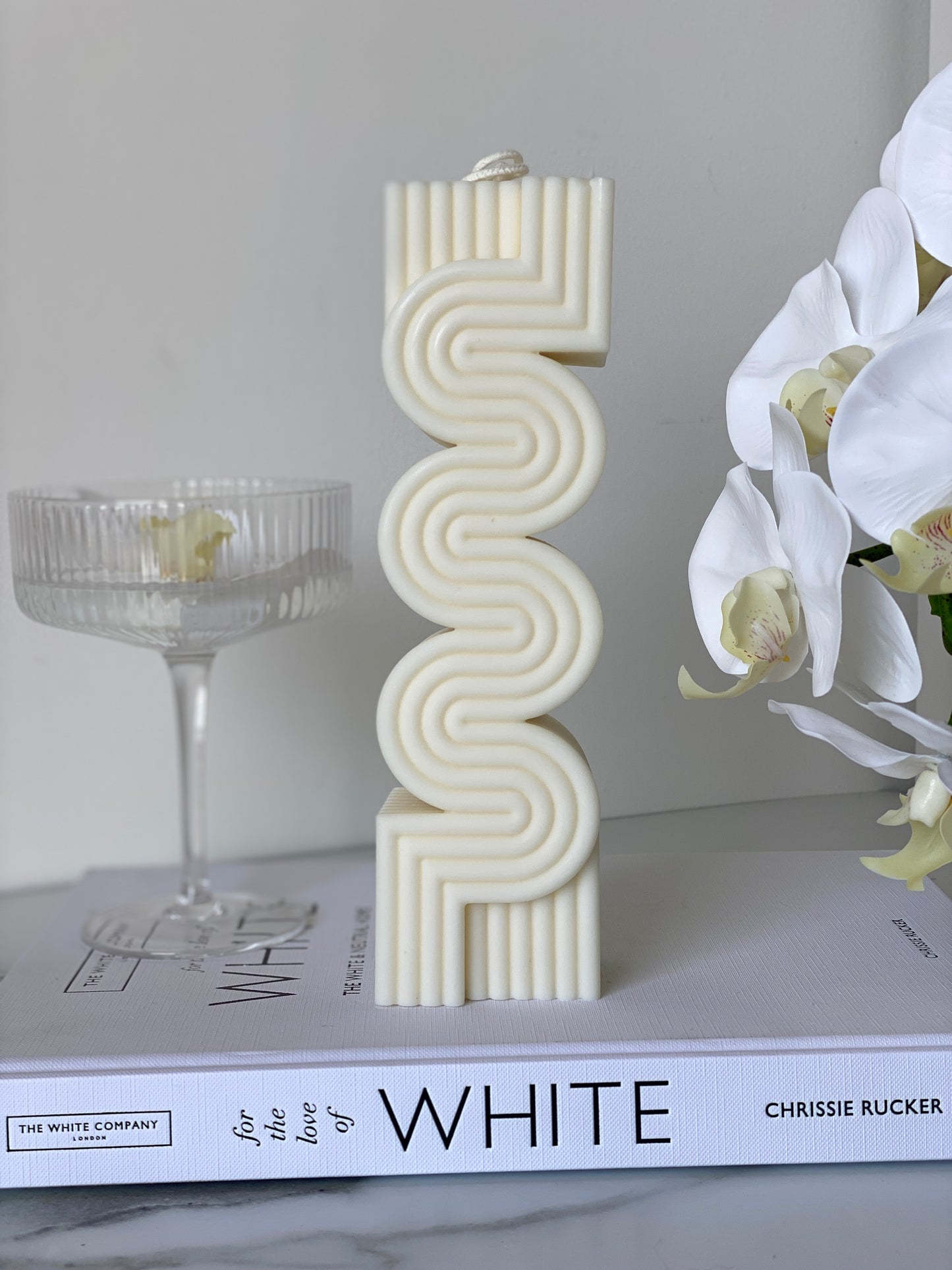 Sculptural soy candle 